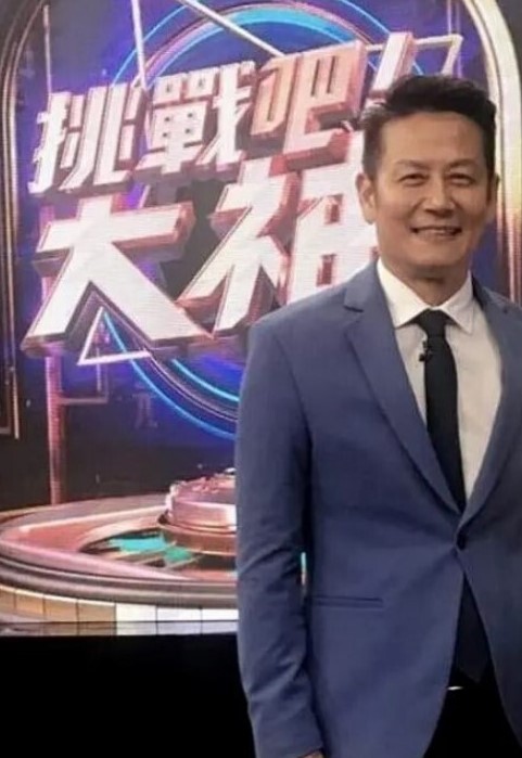 【爆操校花】看到妹妹哭还给了200小费，被操的一直推开男主，被强行摁住！ - 清纯少女